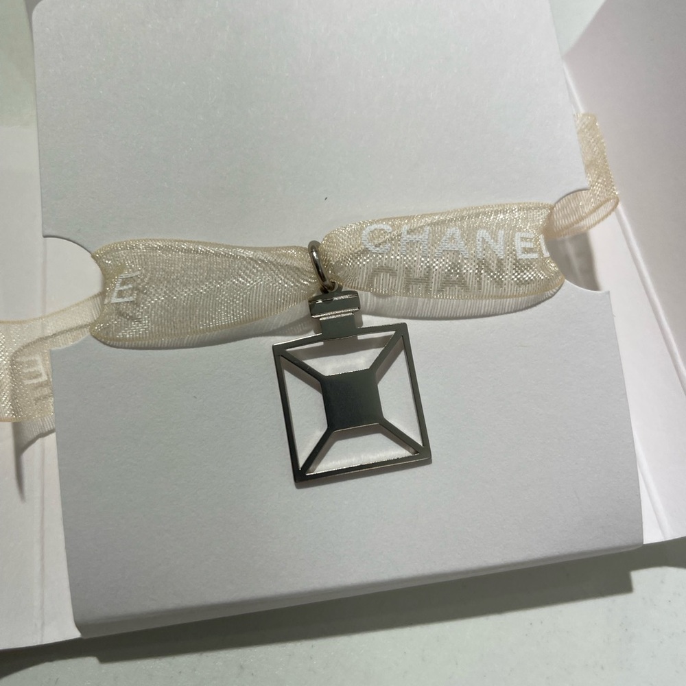 CHANEL Silver Geometric Pendant on Ivory Ribbon - Picture 3 of 6